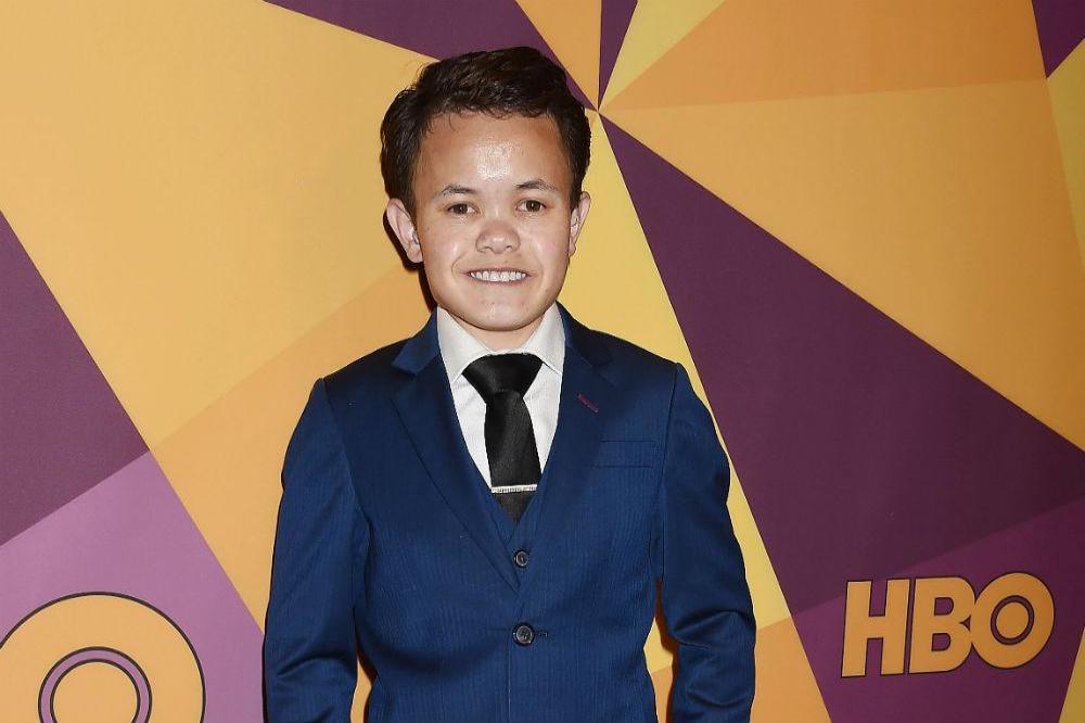 Sam Humphrey se recupera da cirurgia após complicações com a doença Crohn